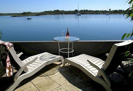 Noosa Shores Resort - Mackay Tourism 1