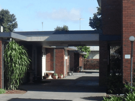 Kardinia Park Motel - Mackay Tourism 1