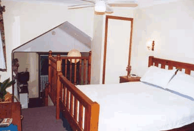 Tea Gardens Waterfront Bed And Breakfast - Mackay Tourism 0
