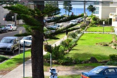 Manly Oceanside Accommodation - Mackay Tourism 4
