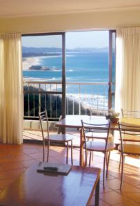 Beachfront Towers - Mackay Tourism 2