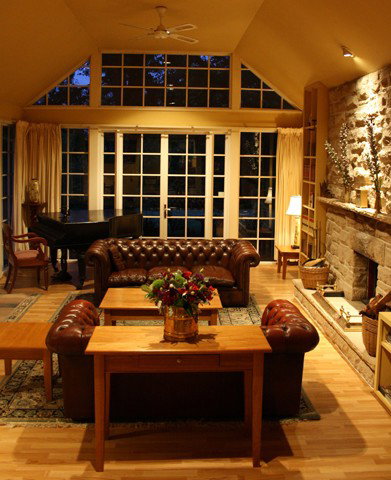 Bygone Beautys Cottages - Mackay Tourism 3