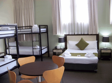 Aarons Hotel - Mackay Tourism 4