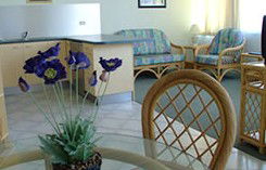 Mylos Holiday Apartments - Mackay Tourism 1