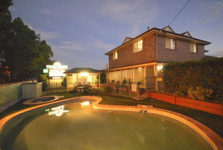 Country Gardens Motor Inn - Mackay Tourism 4
