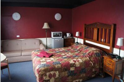 Echo Point Motor Inn - Mackay Tourism 1