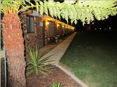 Golfers Lodge Motel - Mackay Tourism 0