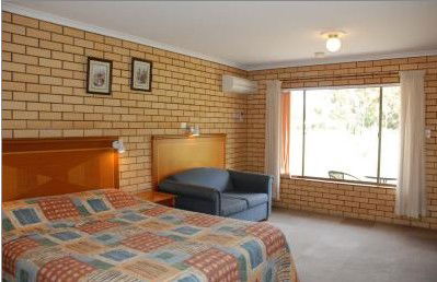 Golfers Lodge Motel - Mackay Tourism 2