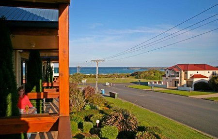 Seaview Motel & Apartments - Mackay Tourism 3