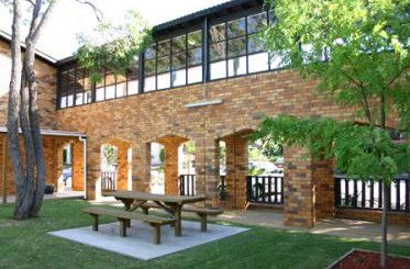 Maclin Lodge Motel - Mackay Tourism 1