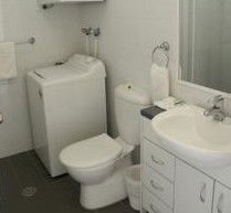 Maclin Lodge Motel - Mackay Tourism 5