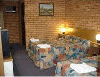 Royal Palms Motor Inn - Mackay Tourism 0