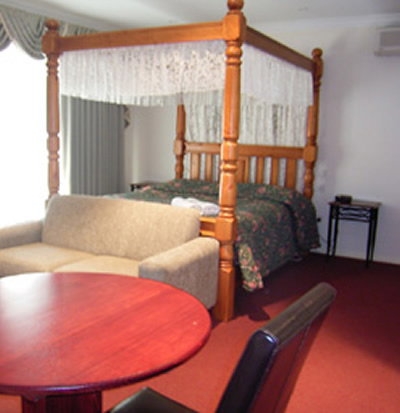 Sanctuary House Resort Motel - Mackay Tourism 1