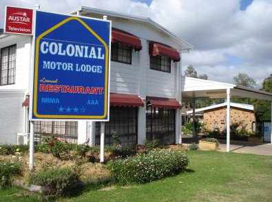 Colonial Motor Lodge - Mackay Tourism 0