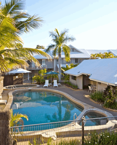 Pelican Beach Resort - Mackay Tourism 0