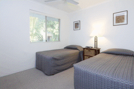 Pelican Beach Resort - Mackay Tourism 2