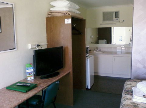 Admella Motel - Mackay Tourism 1