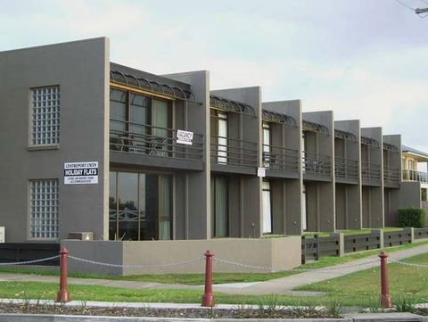 Centreport Units - Mackay Tourism 0