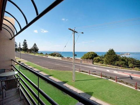 Centreport Units - Mackay Tourism 1