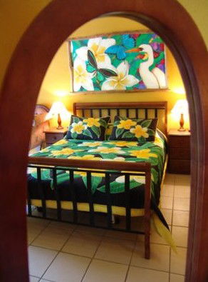 Airlie Beach Myaura Bed And Breakfast - Mackay Tourism 3