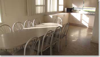 Southern Cross Holiday Apartments - Mackay Tourism 1