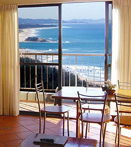 Beachfront Towers - Mackay Tourism 10