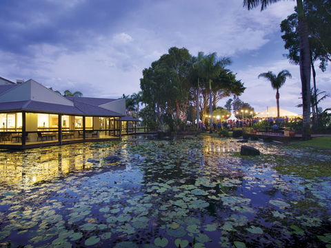Oaks Oasis - Mackay Tourism 1