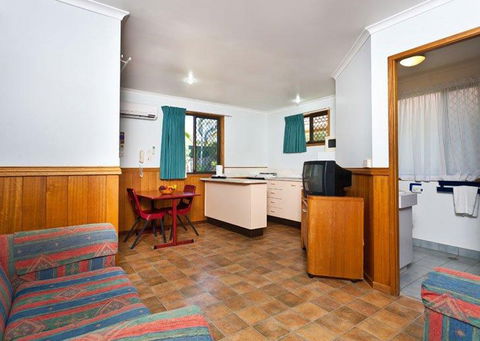 Byron Sunseeker Motel - Mackay Tourism 3
