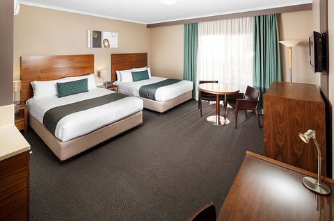 Quality Hotel Dickson - Mackay Tourism 0