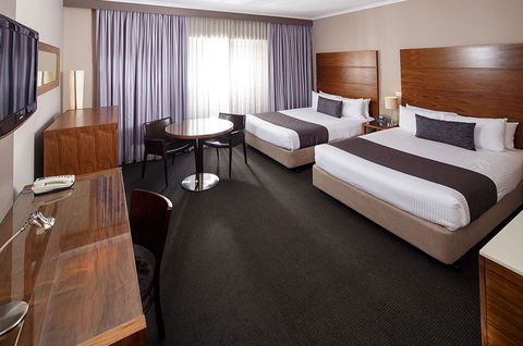 Quality Hotel Dickson - Mackay Tourism 1