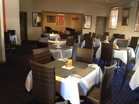 Bluestone Motor Inn - Mackay Tourism 3