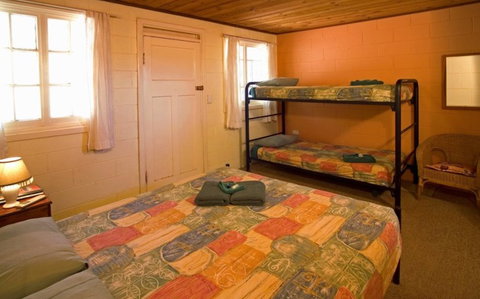 Glen Helen Resort - Mackay Tourism 4