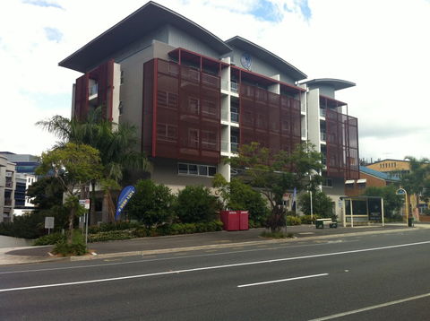 Ruth Fairfax House Accommodation - QCWA - Mackay Tourism 0