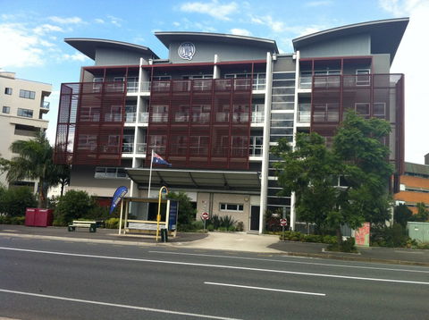 Ruth Fairfax House Accommodation - QCWA - Mackay Tourism 1