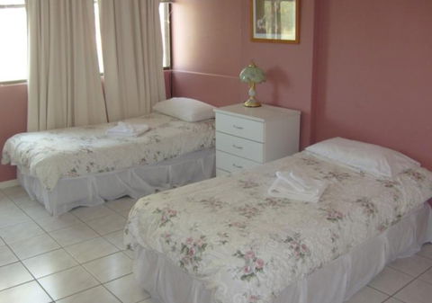 Queensleigh Holiday Apartments - Mackay Tourism 3