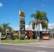 Queens Beach Motor Hotel