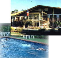 Bright Chalet - Mackay Tourism