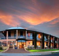 Kangaroo Island Seafront Resort - Mackay Tourism