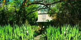 Dennis Cottage - Mackay Tourism 0