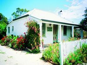 Sarah's Cottage - Mackay Tourism 0