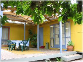 Boathaven Beach House - Mackay Tourism 0