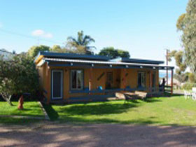 Casuarina Coastal Units - Mackay Tourism 0