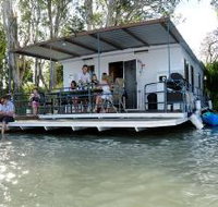 The Murray Dream Self Contained Moored Houseboat - Mackay Tourism