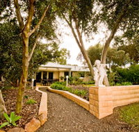 Correa Corner Bed  Breakfast - Mackay Tourism