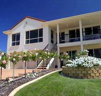 Scenic Encounter Bed and Breakfast - Mackay Tourism