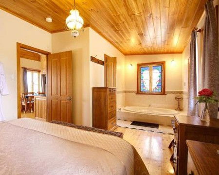 Stonewell Cottages And Vineyards - Mackay Tourism 5