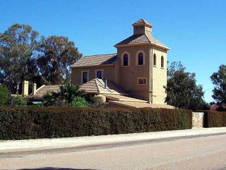 Laura Brewery Bed And Breakfast - Mackay Tourism 1