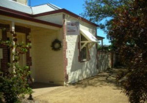 Wild Berry Cottage - Mackay Tourism 2
