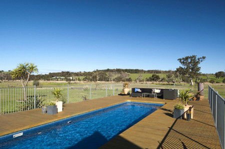 Victor Harbor Waterhouse Retreat - Mackay Tourism 3