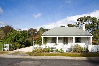 Sarah's Cottage - Mackay Tourism 1